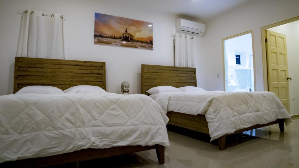Villa Noah Palm Beach Exteriér fotografie